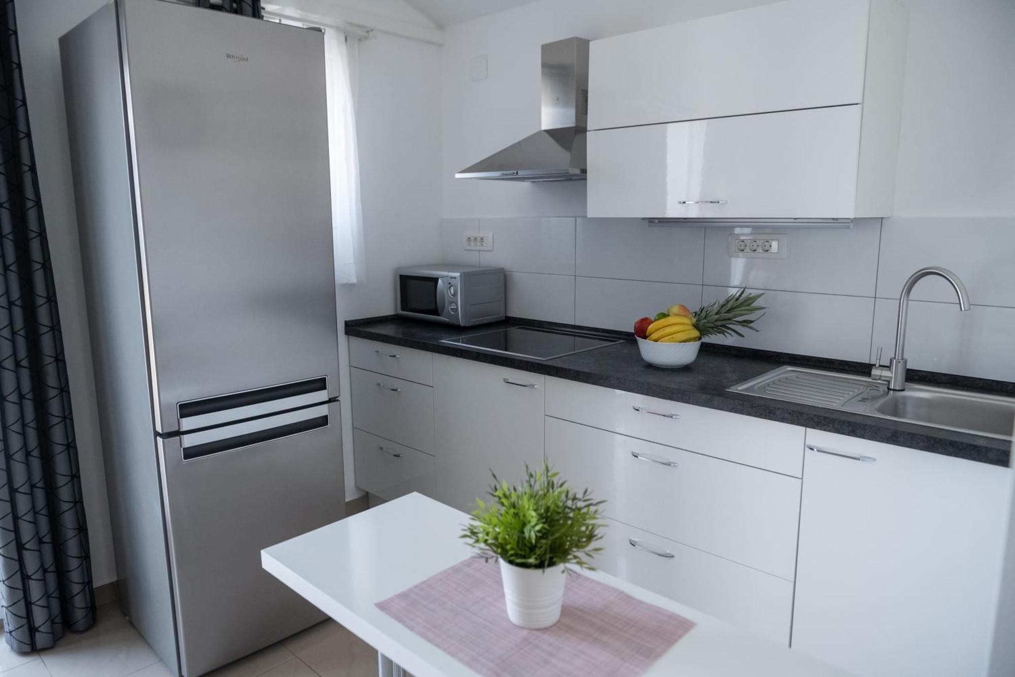 Apartments Solta Rogac Ngoại thất bức ảnh