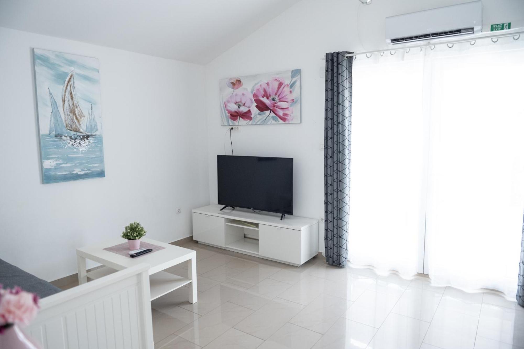 Apartments Solta Rogac Ngoại thất bức ảnh
