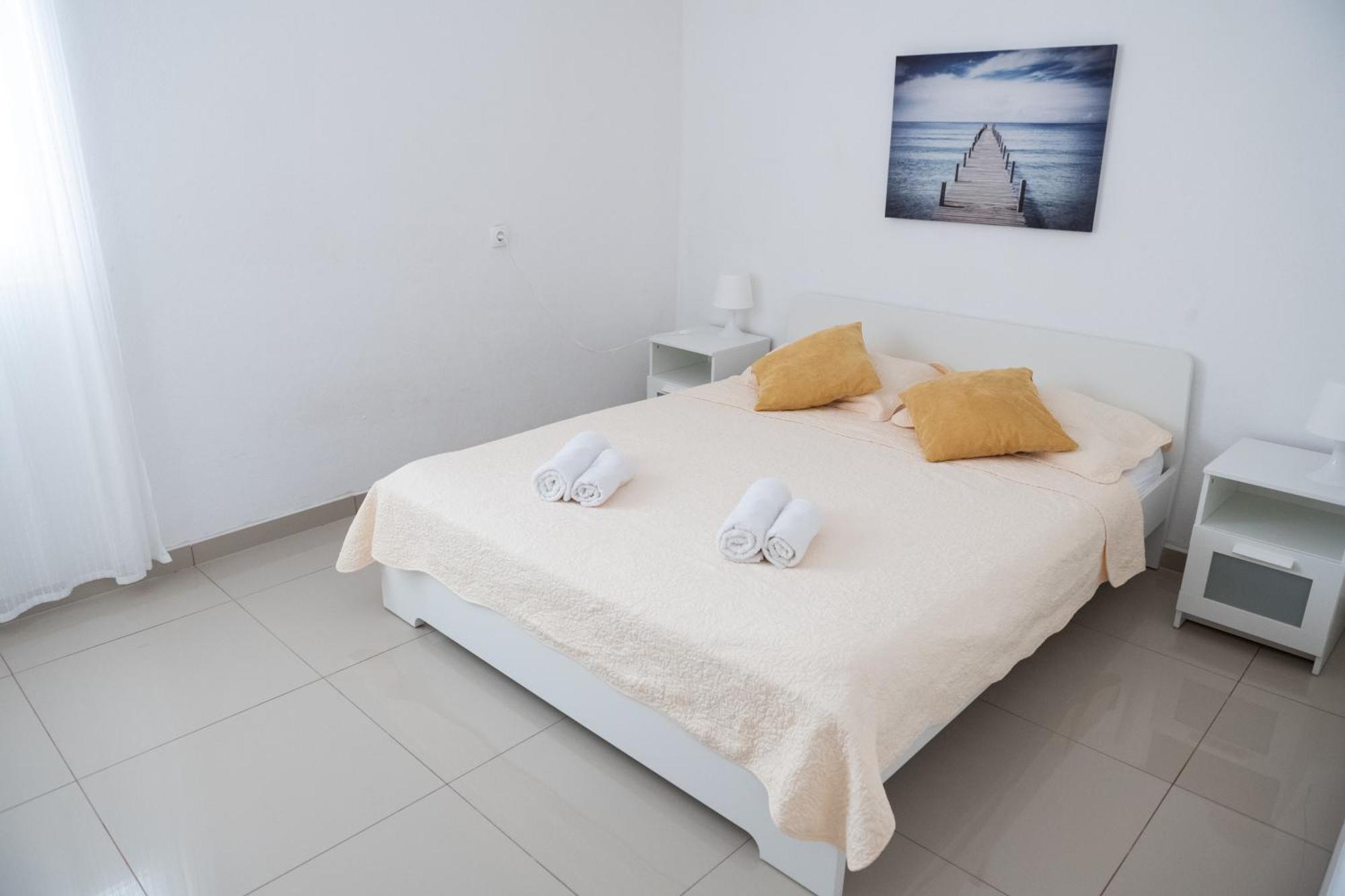 Apartments Solta Rogac Ngoại thất bức ảnh